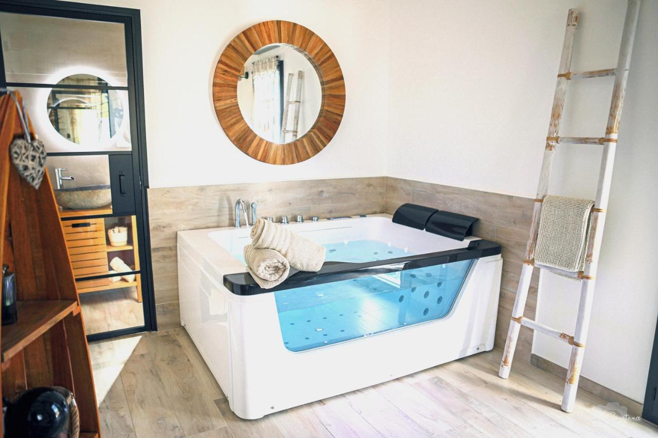 Chambre Lit King-Size avec Baignoire Spa